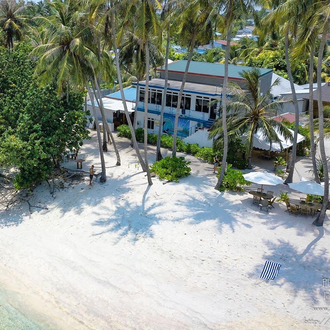 Batuta Maldives Surf View — guesthouse in Kaafu Atoll.